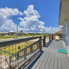 Отель Lovely Dauphin Island Cottage w/ Deck & Gulf Views, фото 1