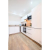 Отель Cozy, Modern 1BR Brixton Flat For 5, фото 7