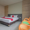 Отель RedDoorz Premium @ Fafa Hills Resort Puncak, фото 14