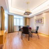 Отель Vienna Hotel (Yingcheng Railway Station Haishan), фото 2
