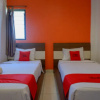 Отель RedDoorz Plus near Ciputra Mall Simpang Lima 2, фото 4