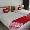 Отель Oyo 75409 Premium The Family Hotel, фото 5