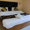 Отель OYO 17093 De Villa Hotel - Five Elements, фото 3