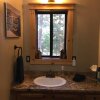 Отель Mountain Pine Cabin - Sleeps 6 - Pet Friendly, фото 10