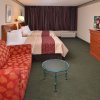 Отель Red Roof Inn & Suites Newark - University, фото 10