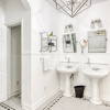 Отель Charmer Close To Dt Austin- Large 4bd/3ba + Hottub 4 Bedroom Home, фото 17