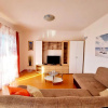 Отель Lovely 3-bedroom apartment with breathtaking view, фото 1