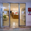 Отель Hostal Residencia Nicolau, фото 1