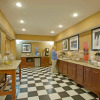 Отель Hampton Inn Goshen, фото 23