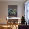 Отель Sun-drenched 1 Bed Studio Apartment In Newtown, фото 17