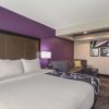 Отель La Quinta Inn & Suites by Wyndham Columbus North, фото 27