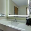 Отель Westbridge Inn & Suites, фото 9