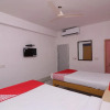 Отель OYO 18587 Alok House, фото 7