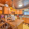 Отель Gatlinburg Mountain-view Cabin: 5 Mi to Downtown, фото 11