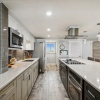 Отель Surf Dweller 610 is a Stunning Gulf Front 2 BR - Sleep 6 by Redawning, фото 33