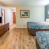 Отель Econo Lodge Inn & Suites On The River, фото 7