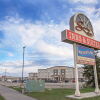 Отель Service Plus Inns & Suites Drayton Valley, фото 9