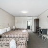 Отель Queenstown Motel Apartments, фото 5
