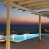 Отель 180 ° View PRIVATE Pool Villa Choulakia to enjoy SUN kissing SEA, фото 2