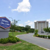 Отель Hampton Inn & Suites Greensboro/Coliseum Area, фото 1