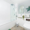 Отель Brand New, Luxury 1-bed Apartment in Liverpool, фото 6