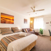 Отель 'Ocean Sunset' Glenelg Central Studio Free Parking, фото 1