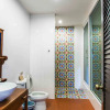 Отель Feung Nakorn Balcony Rooms and Cafe, фото 8