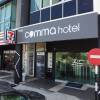 Отель Comma Hotel в Пелабухане Кланг