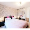 Отель Cozy, Modern 1BR Brixton Flat For 5, фото 13