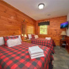 Отель A Bear Creek 5 Bedroom Home with Hot Tub, фото 5