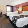 Отель La Quinta Inn & Suites by Wyndham Tacoma - Seattle в Такоме