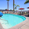 Отель Motel 6 Fresno - Blackstone South, фото 16