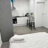 Отель Charming 1-bed Studio in London, фото 9