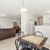Отель Tradewinds Apartment 3, фото 8