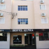 Отель Alpha, фото 1