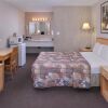 Отель Canadas Best Value Inn & Suites Fernie, фото 4