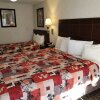 Отель Sunburst Spa & Suites Motel в Калвере Сити