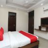 Отель OYO 22867 Crystal Residency, фото 7