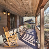 Отель The Captains Quarters in Rogers w/ Covered Porch!, фото 14