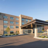 Отель Holiday Inn Express and Suites Kalamazoo West, an IHG Hotel, фото 1