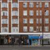 Отель Spacious 2BR flat in Putney, фото 1