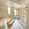 Отель La Maison du Trident en Camargue Piscine et Jacuzzi, фото 3