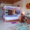 Отель Deluxe Double Room With Stunning View on the Lake, фото 8