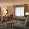 Отель La Quinta Inn & Suites by Wyndham Houston Bush IAH South, фото 12