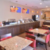 Отель Comfort Inn & Suites Fayetteville - University Area, фото 10
