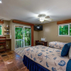 Отель Charming Near The Beach 2 Bedroom Home, фото 3