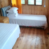 Отель Dragon's Den Hostel, фото 3