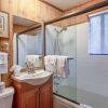 Отель dun Lookin - 4br W/ Hot Tub & Pier, Large Yard 4 Bedroom Cabin, фото 9