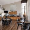 Отель SureStay Hotel by Best Western Duncan, фото 10