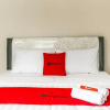 Отель RedDoorz near Lippo Mall Puri, фото 5